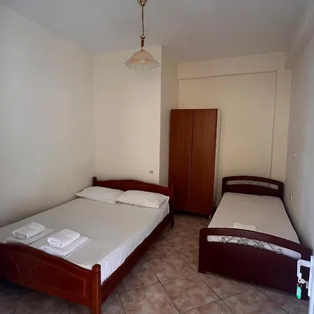 Dhoma Plazhi Husi Apartment Borsh Exterior photo