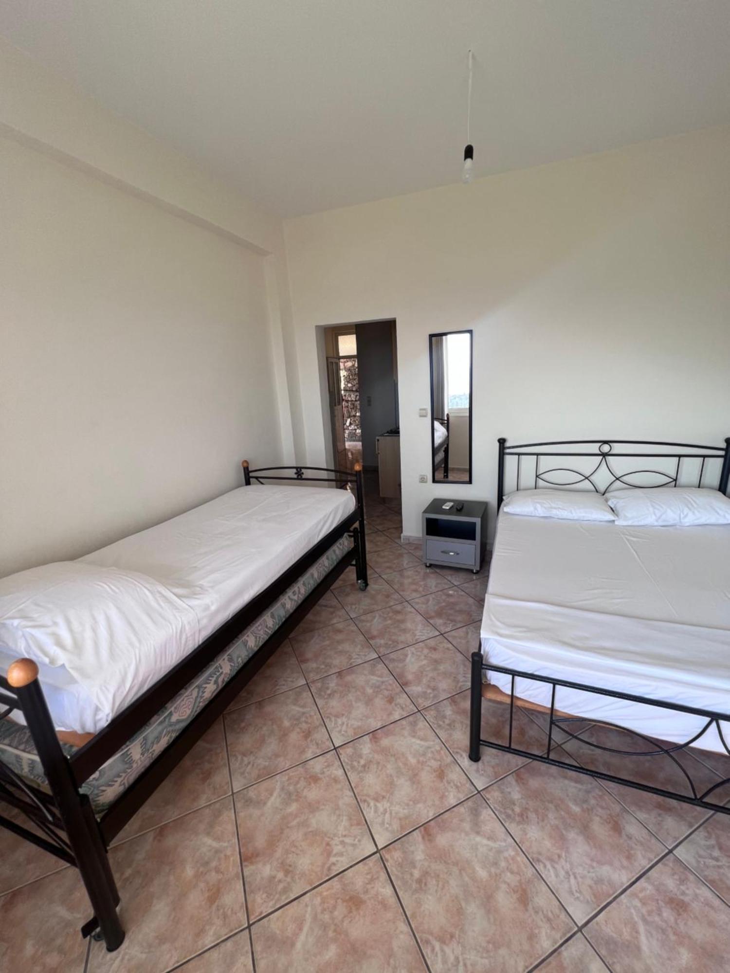Dhoma Plazhi Husi Privatunterkunft *