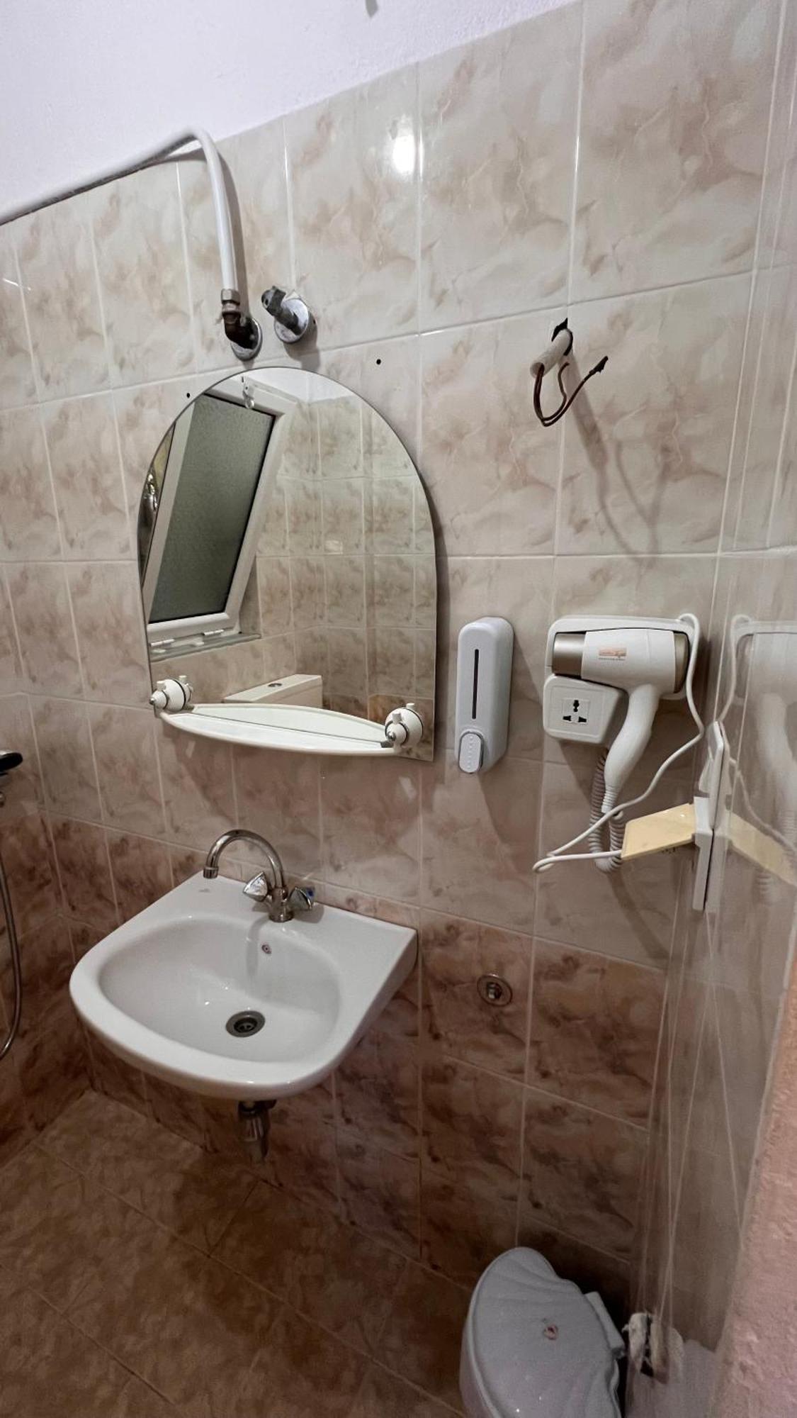 Privatunterkunft Dhoma Plazhi Husi