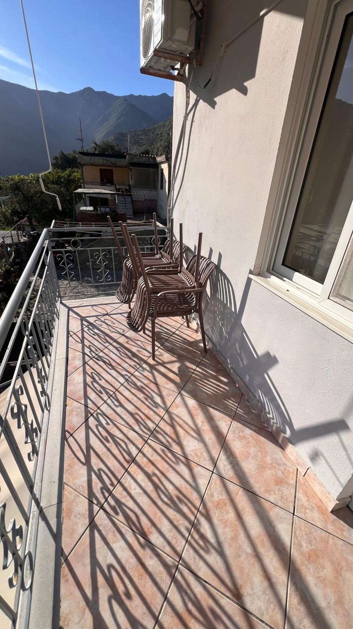 Homestay Dhoma Plazhi Husi